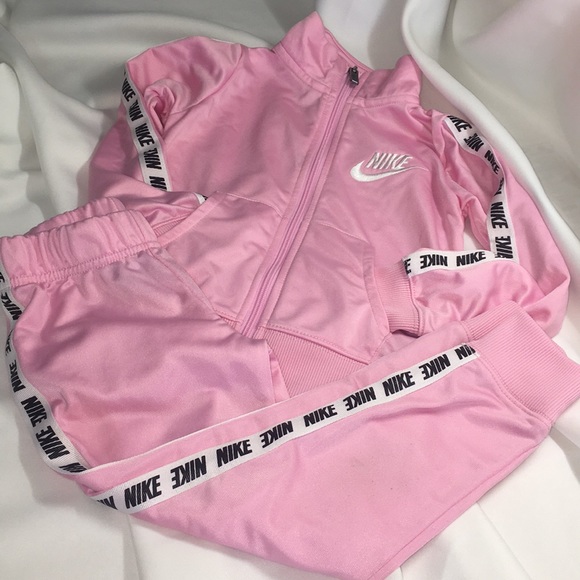 Nike Other - NIKE JOGGING SUIT PINK GIRL